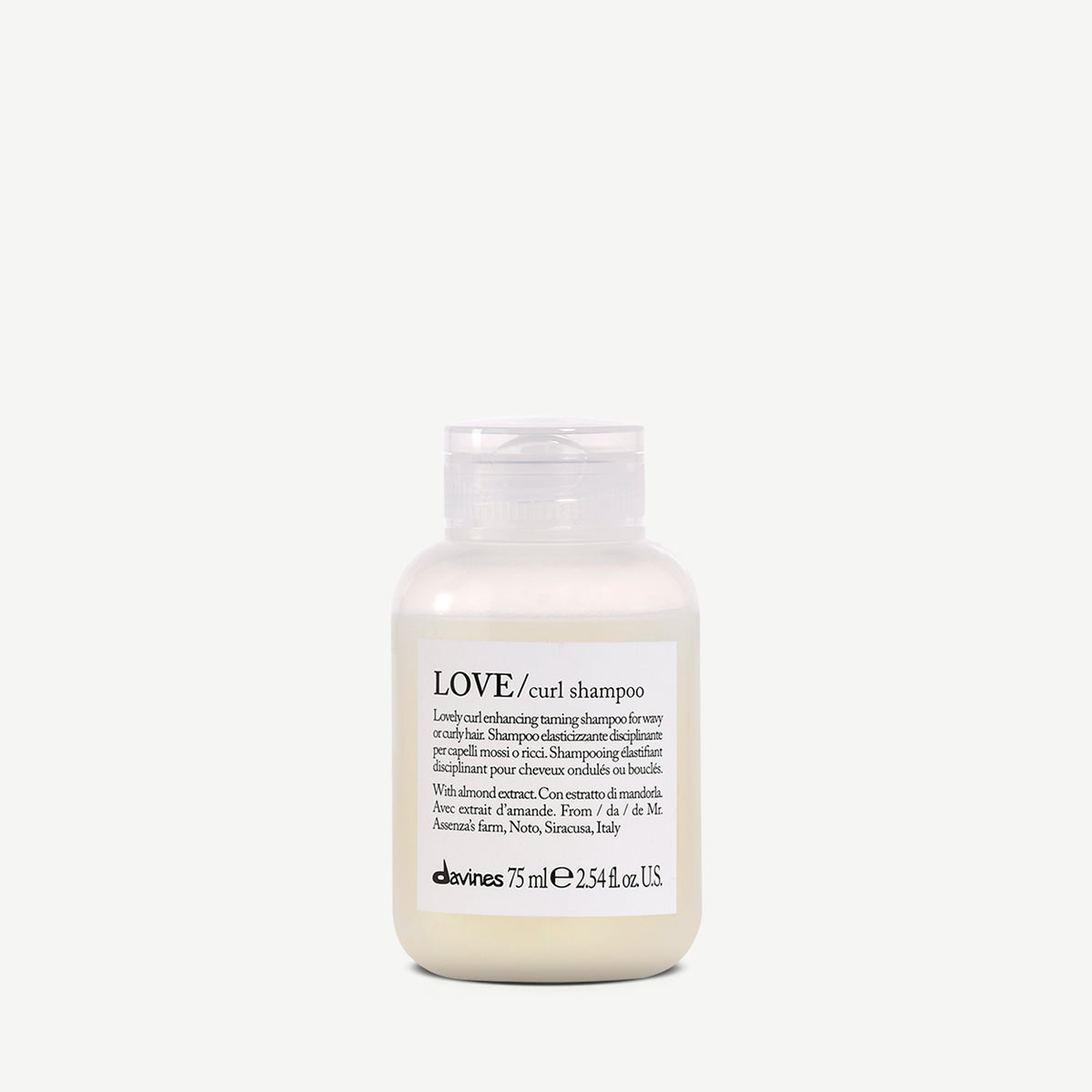 Translation missing: en.products.general.vendor: ESSENTIAL HAIRCARE LOVE CURL Shampoo <p>Curl enhancing and taming shampoo for curly or wavy hair<br></p>
-100x.jpg?v=1724077521
